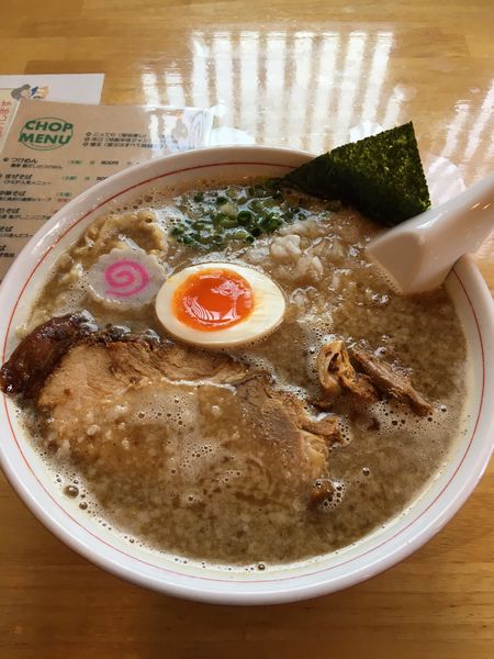 「中華そば 750円+こってり 100円（税別）」@らー麺Chopの写真