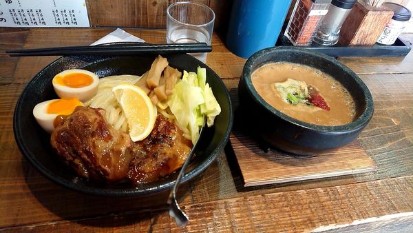 「辛つけ麺」@特濃とんこつ たから 岐阜本店の写真