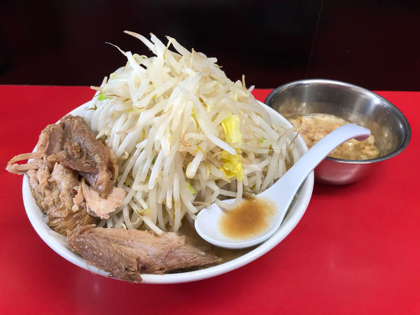 「ラーメン(中)+アブラマシマシ券」@ラーメンハイキックの写真