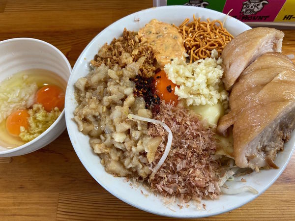 「まぜそば（並）＋小豚＋コッコマン：850＋100＋100円」@ハイマウントの写真