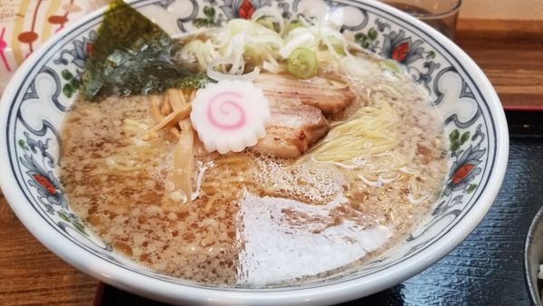 「背脂にんにく中華そば　こってり　大盛」@丸山中華蕎麦店の写真