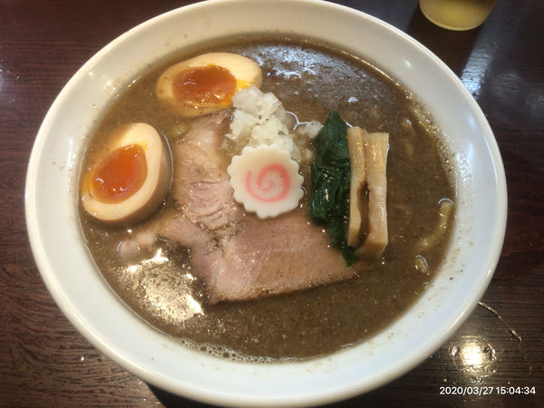 「煮干しらーめん（濃い煮干しらーめん） 800円  味玉¥22」@らーめん 惠本将裕の写真