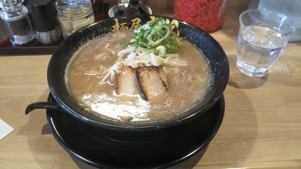 「とんこつらーめん」@麺屋 虎龍の写真