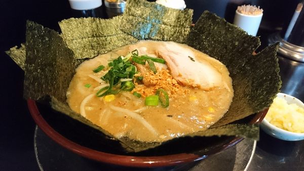 「【昼】ラーメン+のり+生にんにく」@豚骨味噌ラーメン じゃぐら 野方本店の写真