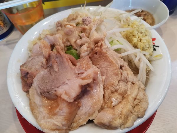 「小豚」@ガッツリラーメンいち豚 福島本店の写真