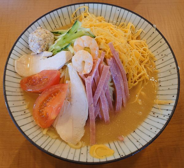 「冷やし中華(ゴマだれ、740円+税)」@東京とんこつ とんとら 川越店の写真