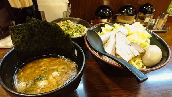 「大山家SPつけ麺+大盛り+ネギめし」@ラーメン 大山家 昭島店の写真