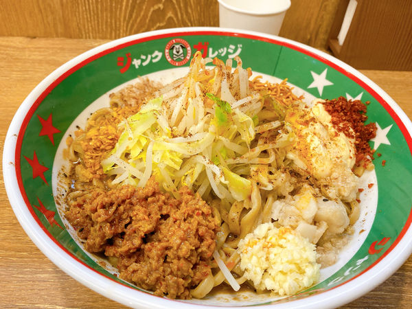 「坦々まぜそば」@ジャンクガレッジ 北浦和店の写真