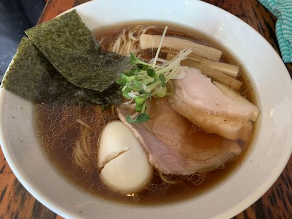 「鶏と貝出汁の醤油ラーメン」@なかよしバル ボラチョバンチョの写真