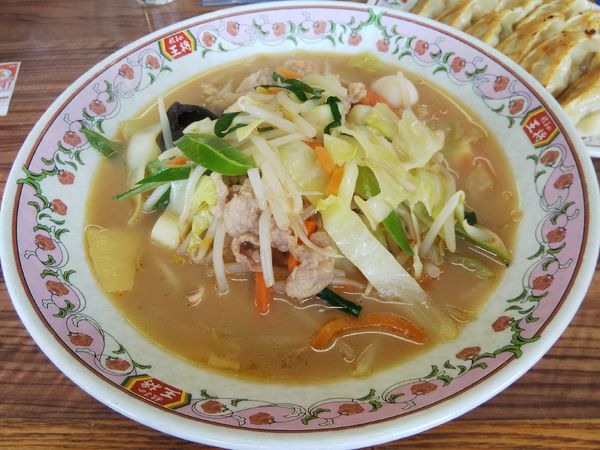 「チャンポン　＋餃子２人前（１人前無料：㋚券）」@餃子の王将 諏訪店の写真