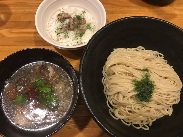 「鯛と平子の煮干しつけそば〜おい飯付〜細麺　1,000円」@麺屋 ひな多の写真