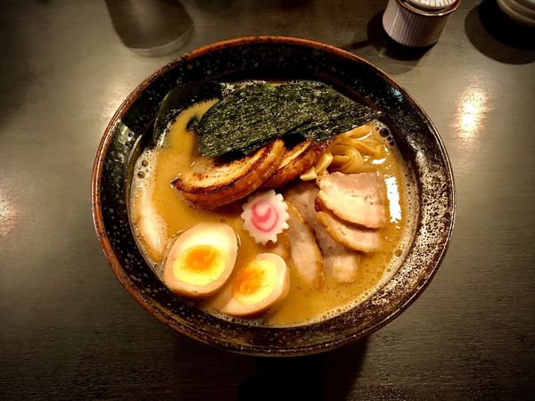 「豚骨みそ+特製盛り」@ラーメン・餃子 響の写真