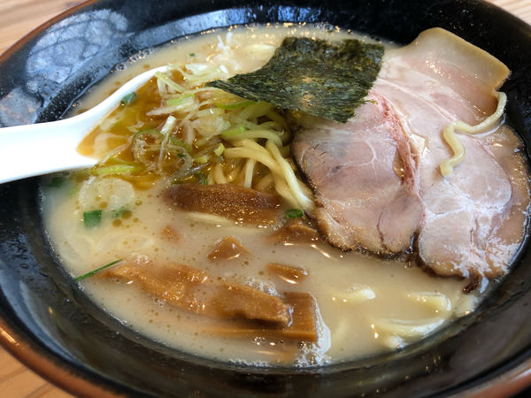 「ヨシベーラーメン塩　太麺　720円」@ラーメン ヨシベー 八千代店の写真