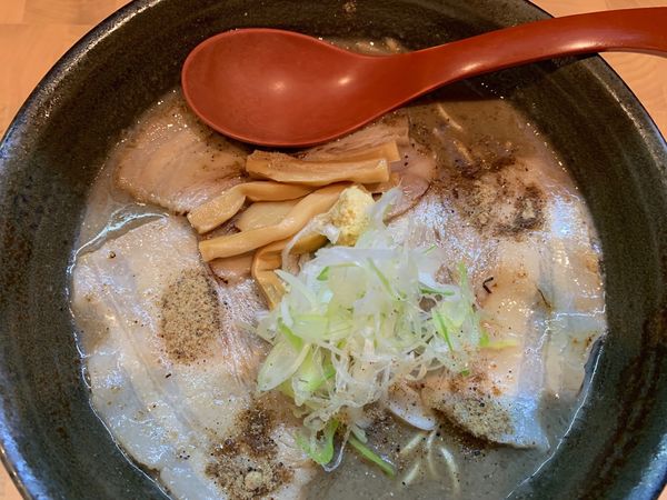 「でら煮干しラーメン」@にぼしらーめん88の写真
