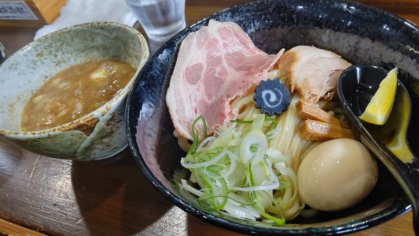 「肉鰹つけめん(味玉のせ）」@らーめん 虎テツの写真