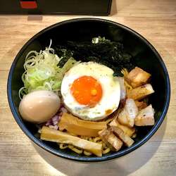 月見油そば+味玉