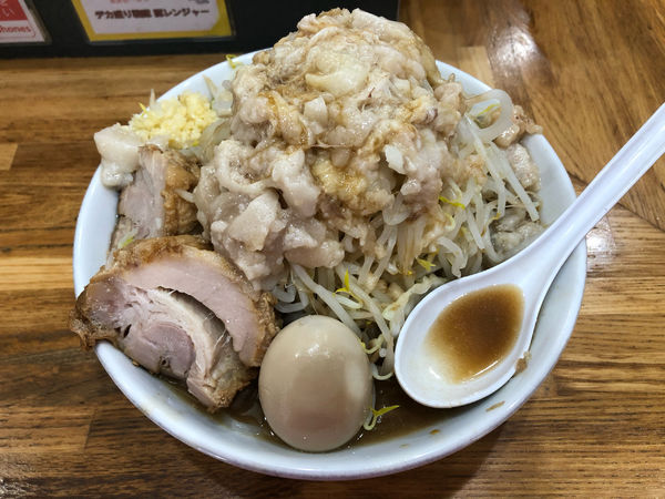 「味玉ラーメン(中)」@デカ盛り戦隊 豚レンジャーの写真