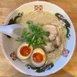 半熟味玉子ラーメン (650円)