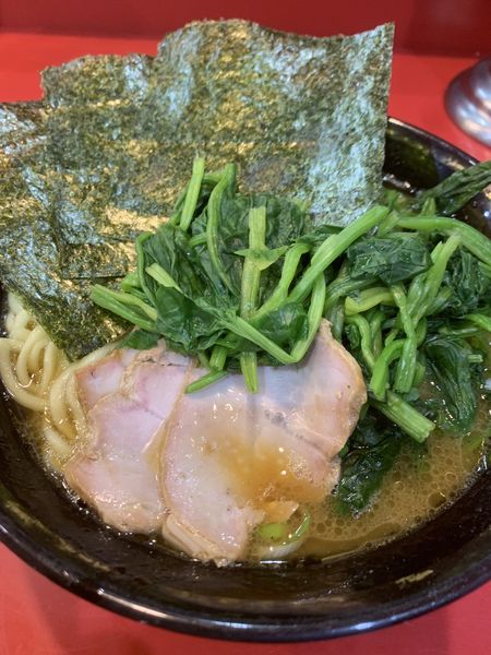 「ラーメン　ほうれん草増し」@家系総本山 ラーメン吉村家の写真
