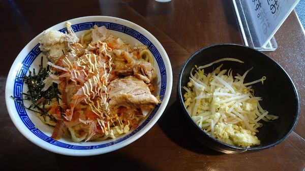 「冷やし（850円）ニンニク少し」@ラーメン ゼンゼンの写真