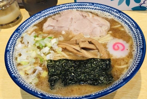 「中華そば(750円)＋麺大盛(100円)」@くり山の写真