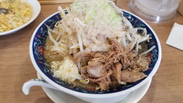 「ニボジロー　麺大盛　野菜、背脂増し」@凌駕 IDÉAの写真