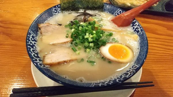 「ラーメン全部のせ」@博多ラーメン 鶴亀堂 勝川店の写真