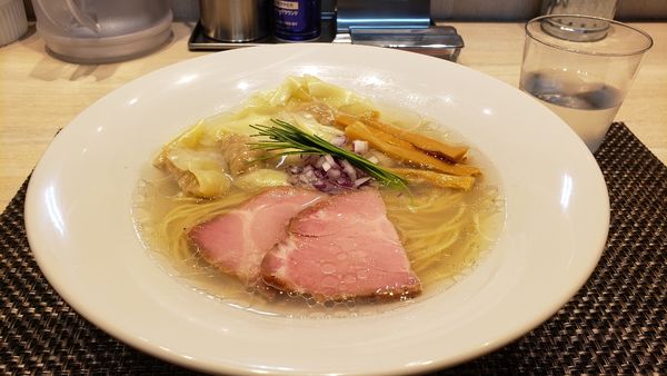「塩ラーメン」@宍道湖しじみ中華蕎麦 琥珀 東京本店の写真