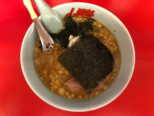 「プレミアム醤油とんこつ」@ラーメン山岡家 谷田部店の写真