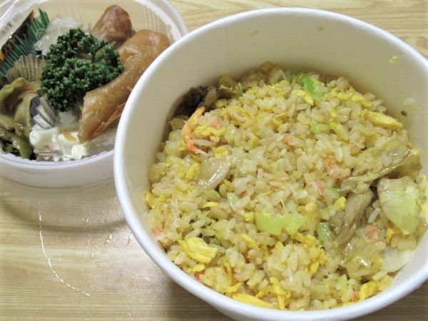 「【テイクアウト】蟹とレタスの炒飯（1,026円）」@Chinese Kitchen DRUNK DRAGON 立川店の写真