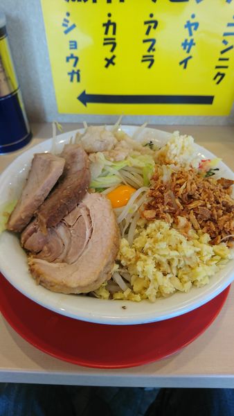 「小汁無し麺」@ガッツリラーメンいち豚 福島本店の写真