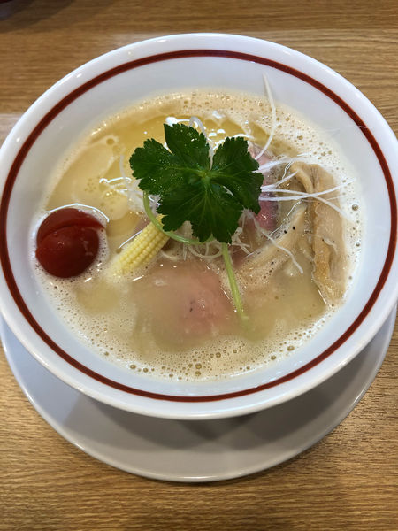 「鶏白湯らーめん鶏油　730円」@ラーメン親希の写真