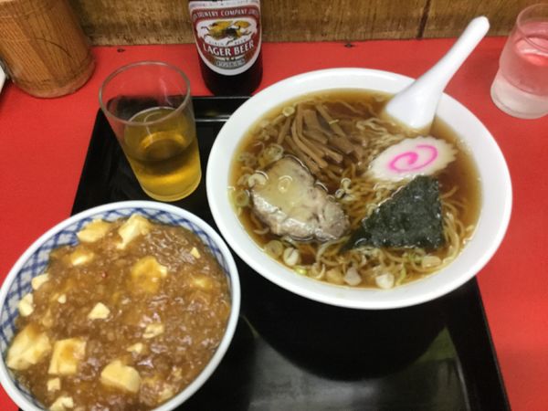 「キリンラガー小瓶→ラーメン+半マーボー丼(¥550+620)」@冨士中華そばの写真