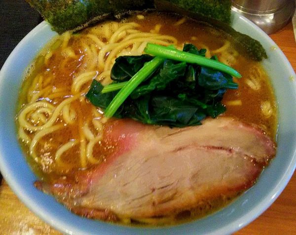 「家系ラーメン泉家　大盛」@麺屋 庄太 六浦本店の写真