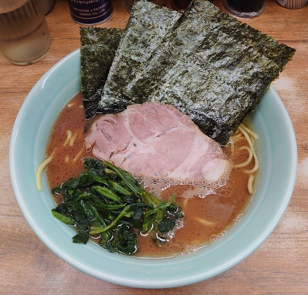 「ラーメン並(硬め、濃いめ、650円)」@横浜ラーメン 武蔵家 志木店の写真