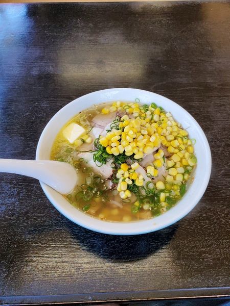 「塩バターチャーシューコーン増し」@どさん子 松ケ島店の写真