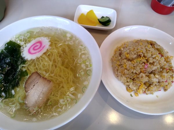 「GOGOランチセット(塩ラーメン チャーハン) 550円」@中華食堂 加トちゃんの写真
