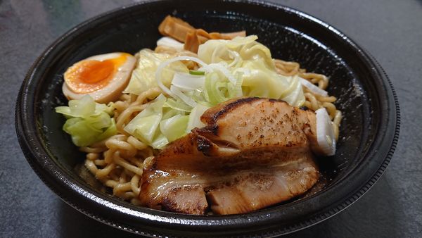 「自家製芝麻醤の胡麻まぜそば(春限定)」@店内製麺 さくらの写真