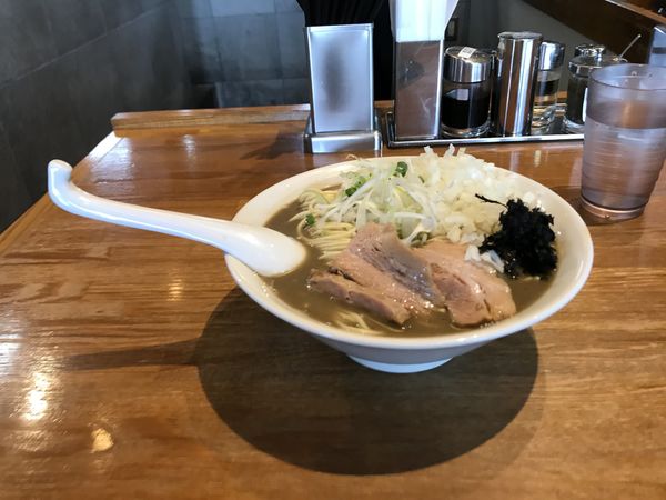 「濃厚煮干しそば　玉ねぎ」@中村屋総本山の写真