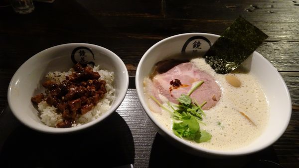 「鶏白湯味玉ラーメン（1,250円）＋焼き味噌チャーシュー丼」@らーめん愉悦処 鏡花の写真