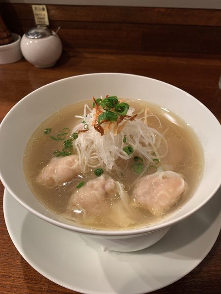 「塩拉麺950円＋海老ワンタン(3個)＋色々」@創作麺工房 鳴龍の写真