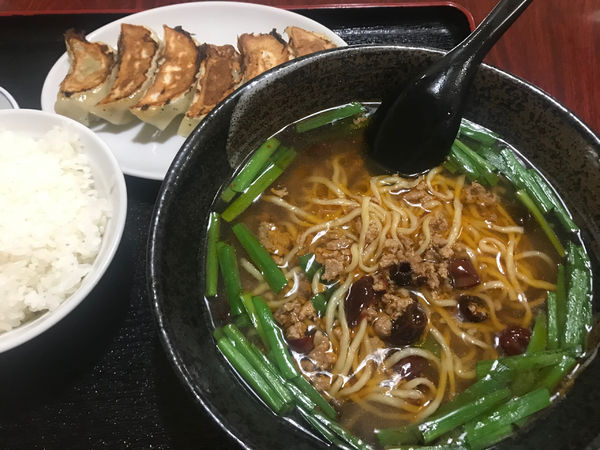 「ラーメンセット(台湾ラーメン+餃子+ライス)」@易豊の写真