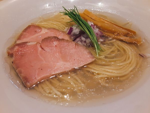 「穴道湖しじみ中華蕎麦(塩)」@宍道湖しじみ中華蕎麦 琥珀 東京本店の写真