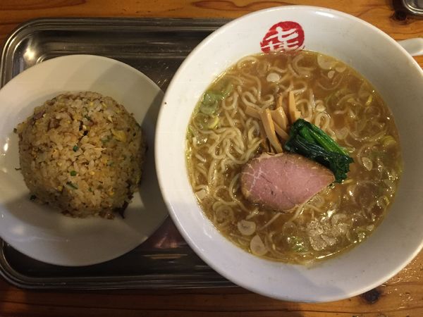「中華そば 並＋チャーハン 小（1100円）」@中華そば まるきの写真