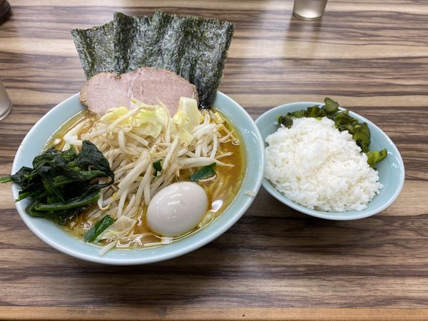 「スペシャルラーメン中(固め濃いめ多め)」@横浜家系ラーメン 武蔵家 東小金井店の写真