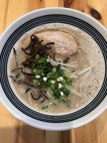 「豚骨ラーメン+替玉(¥820)」@豚骨 アンテナヌードルズの写真