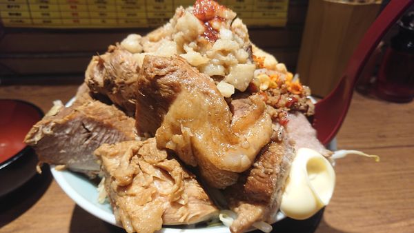 「まぜそば 豚ダブル」@ラーメン 豚パンチ 大宮南銀通り店の写真