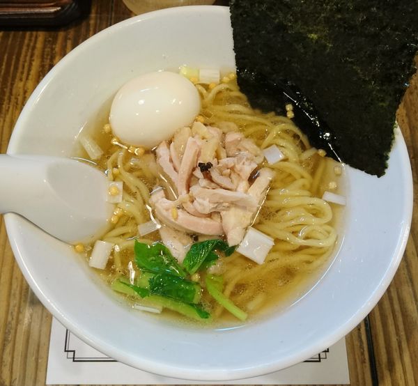 「昆布の塩らー麺 味玉入」@昆布の塩らー麺専門店 MANNISHの写真