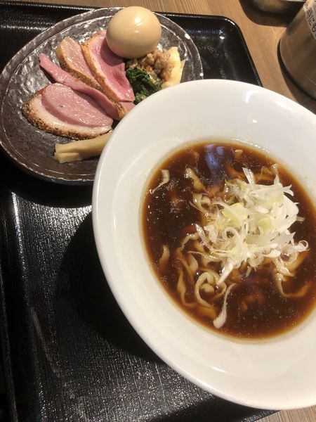「特製鴨出汁醤油そば」@鴨出汁中華蕎麦 麺屋yoshikiの写真