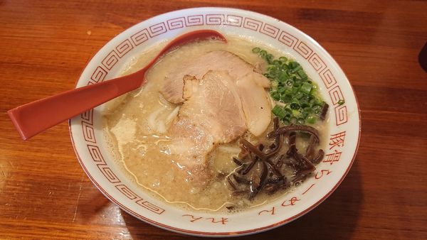 「博多ラーメン」@豚骨らーめん れんの写真